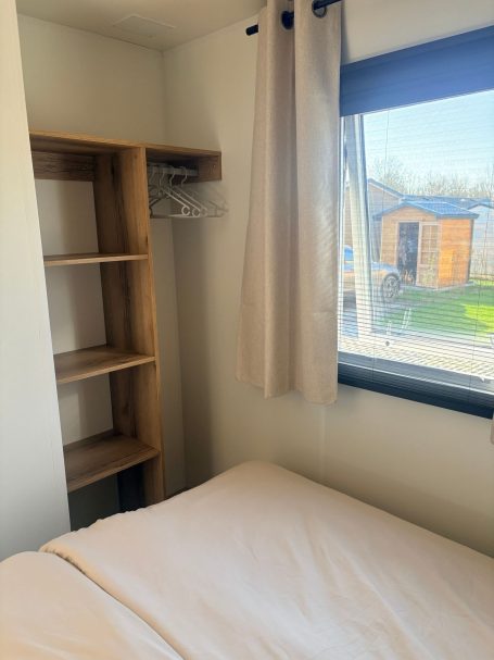 hang en legkast, verduistering en hor